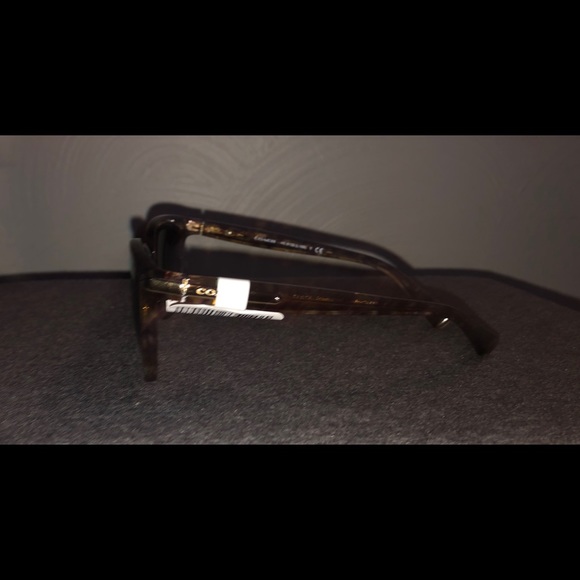 (NWT) Coach sunglasses - Picture 3 of 3